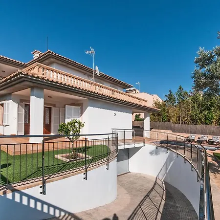 Villa Maria *